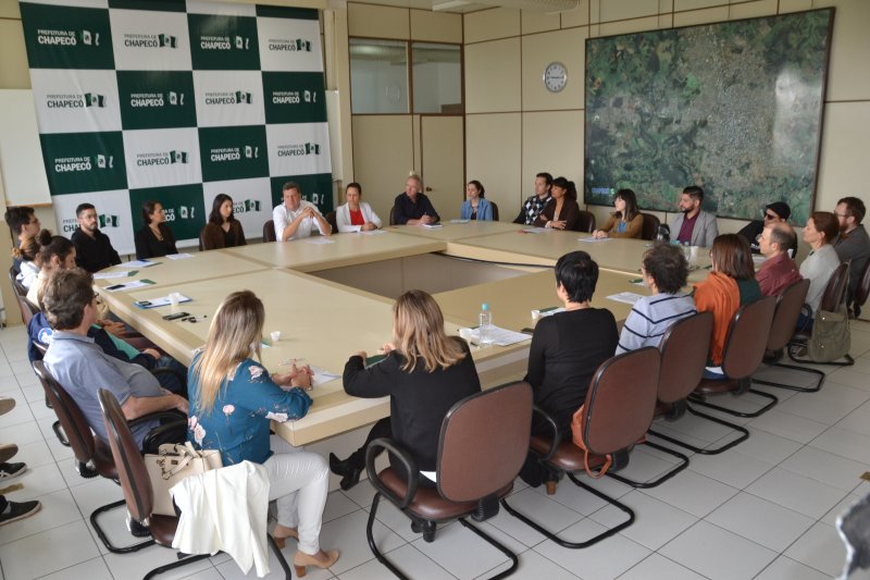 Assinados os contratos do Edital das Linguagens