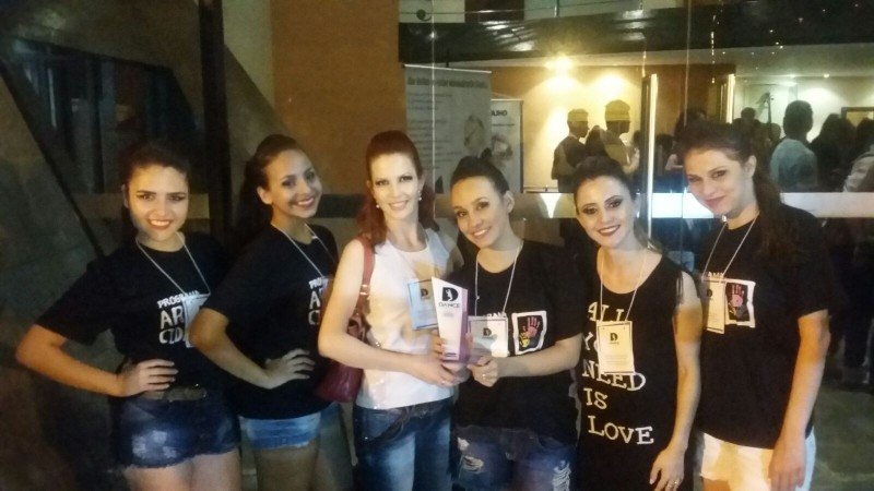 Alunos do Programa Arte Cidadã são premiados em Festival de Dança
