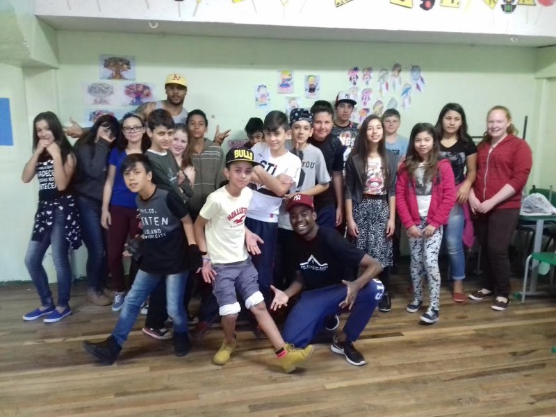 "Uma pausa para dança" - Educação através da dança