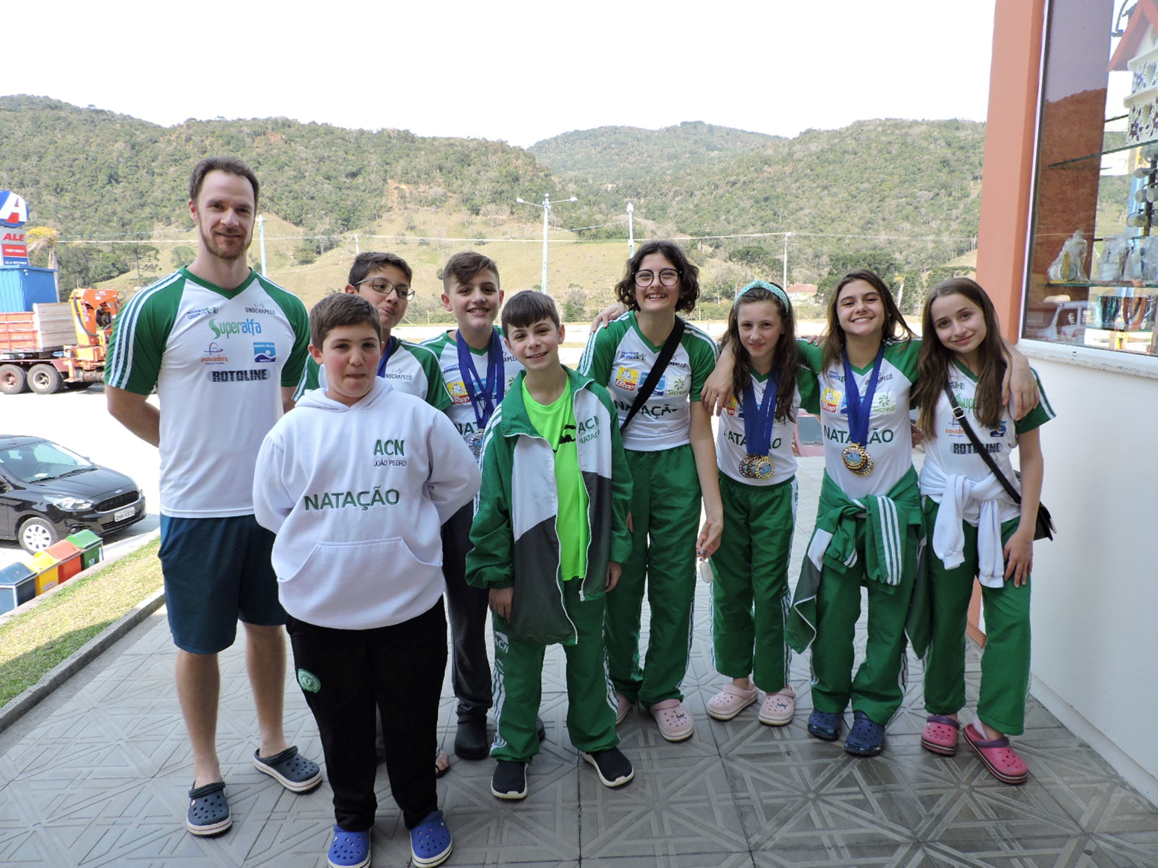 Natação de Chapecó conquista medalha em competição nacional - Chapecó -  Unochapecó